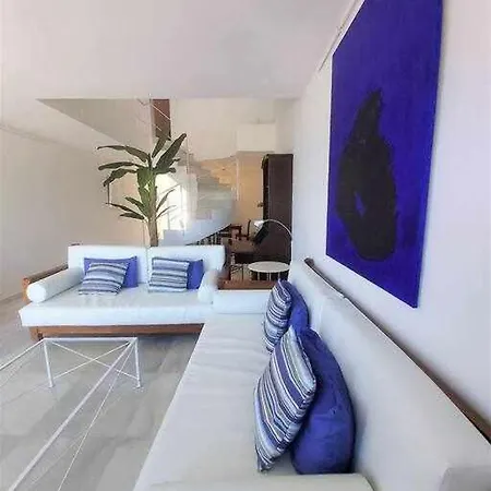 بيت للعطل Blue Breeze House With Pool Facing Sea