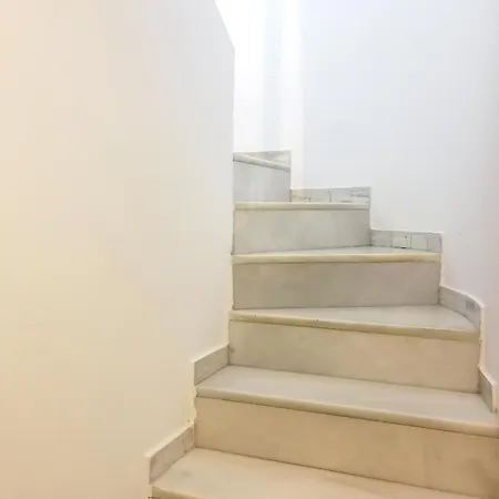 بيت للعطل Sun & 1 *